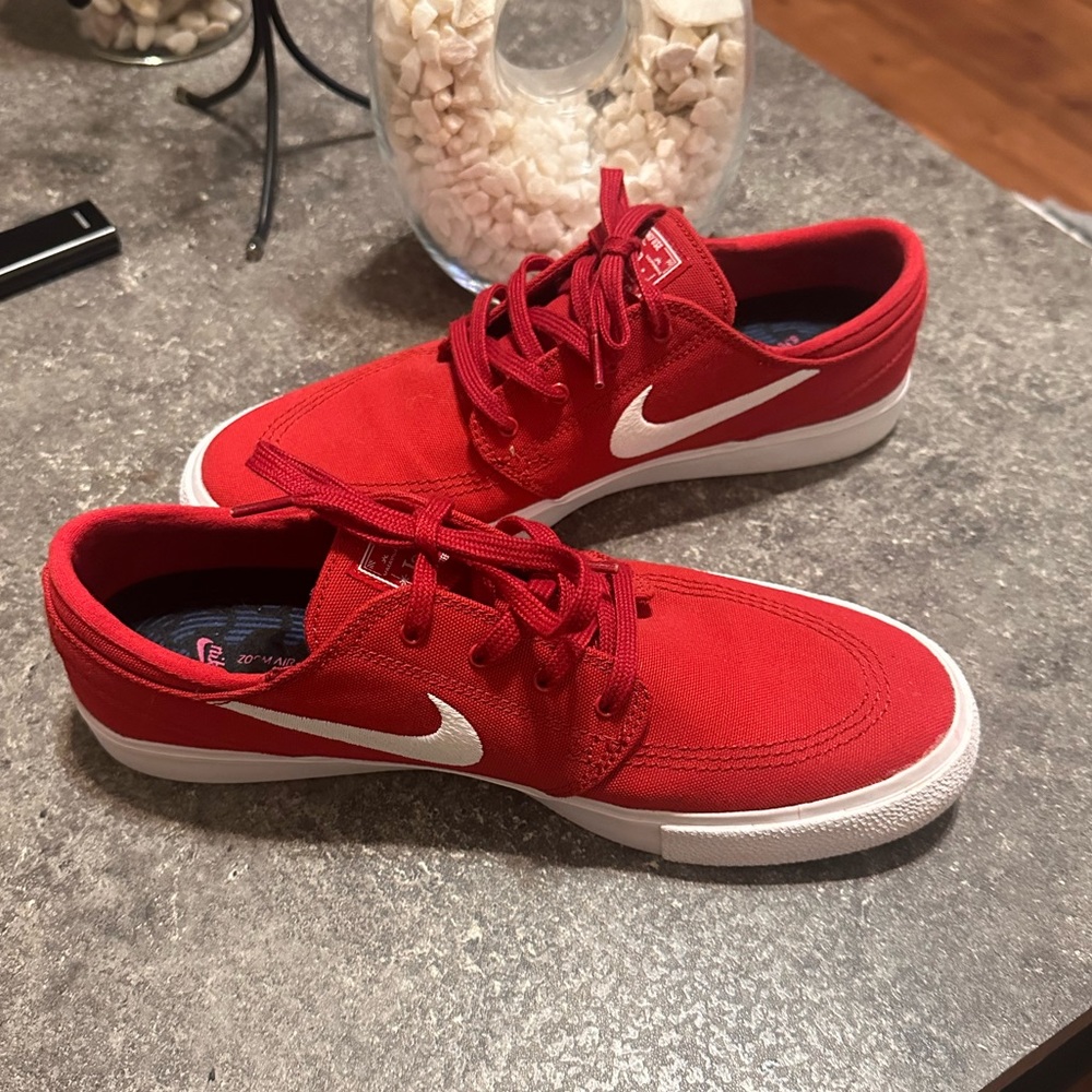Nike Janoski Skate Shoes Red/White